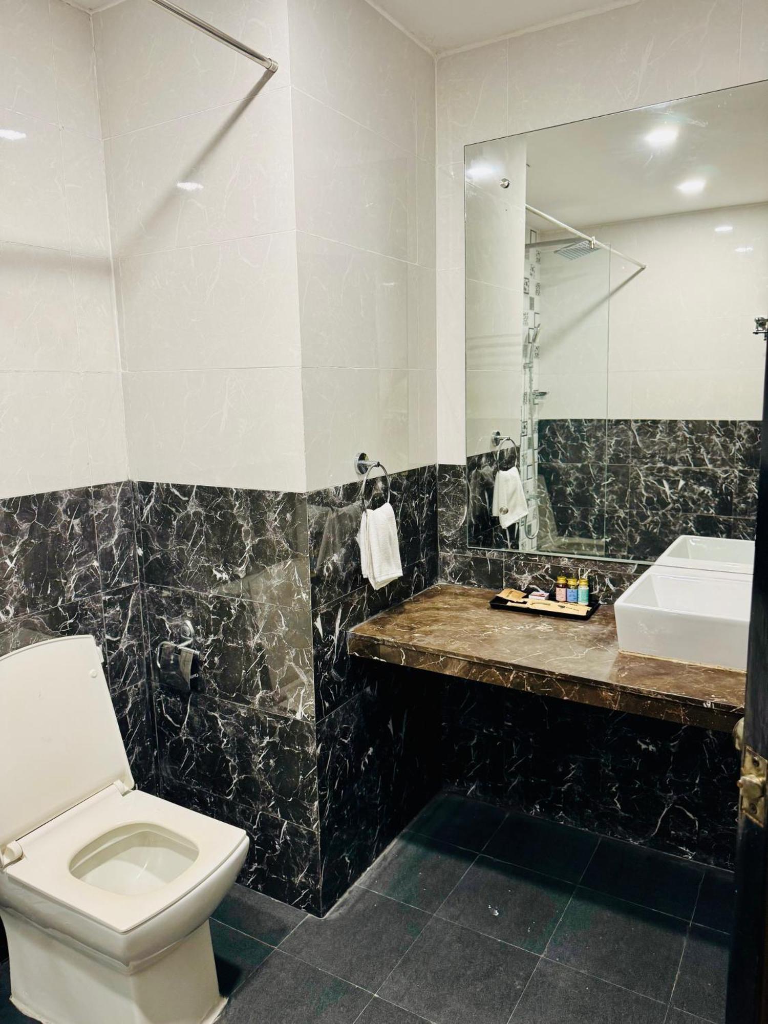 Bluo Amani Vagator - Boutique Hotel Goa Anjuna Pokój zdjęcie