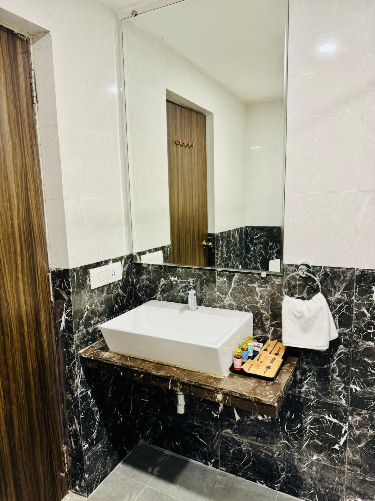 Bluo Amani Vagator - Boutique Hotel Goa Anjuna Pokój zdjęcie